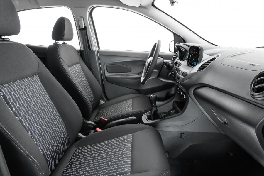 Интерьер Ford Ka 2018 года  (LA) (фото 10 из 17)